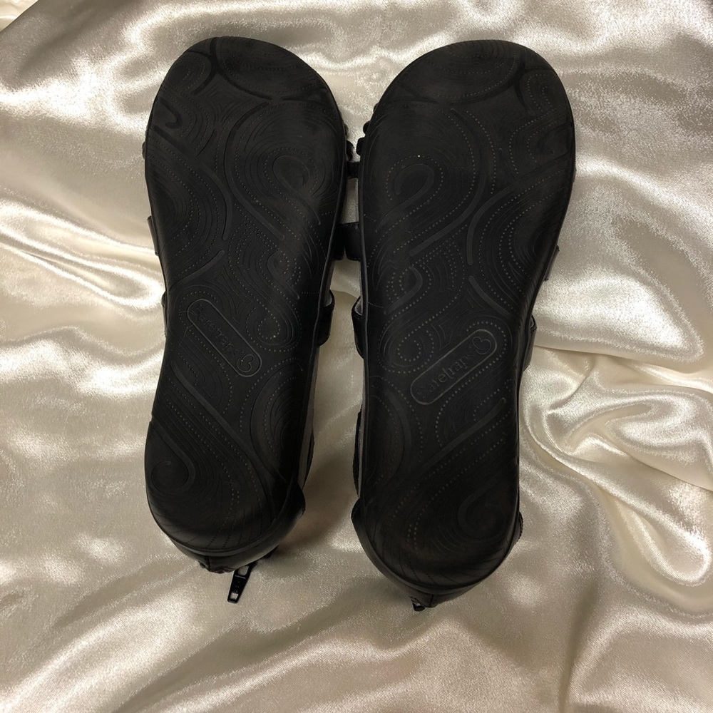 Sandals - Picture 4 of 5